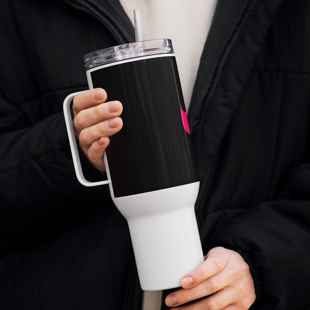 Travel mug with a handle
